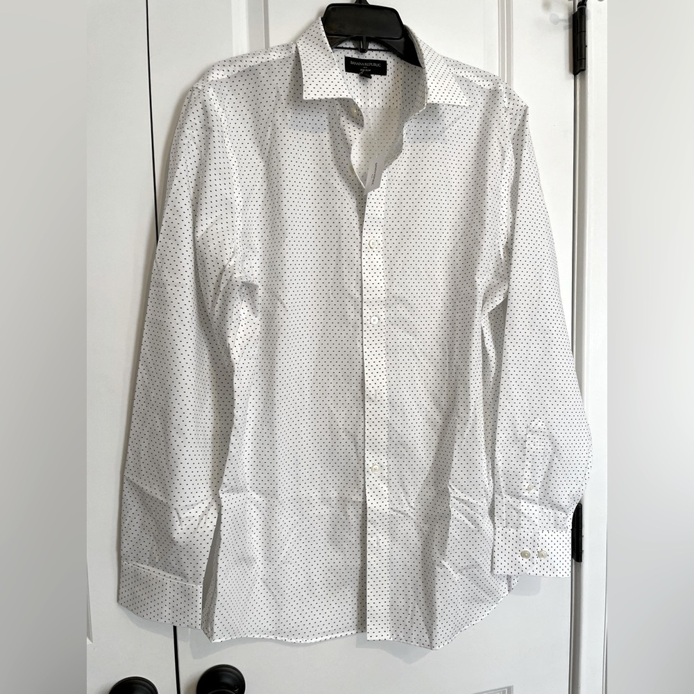 Mens Button-up Dress Shirt (Banana Republic) - large *NEW